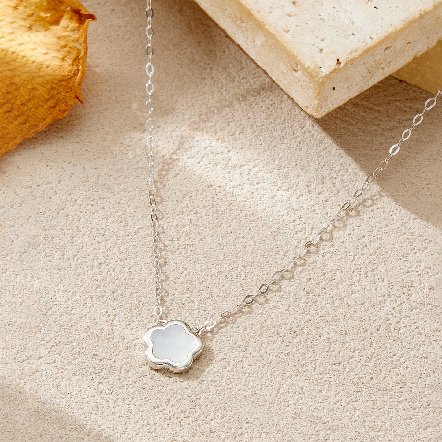 Shell Flower Necklace