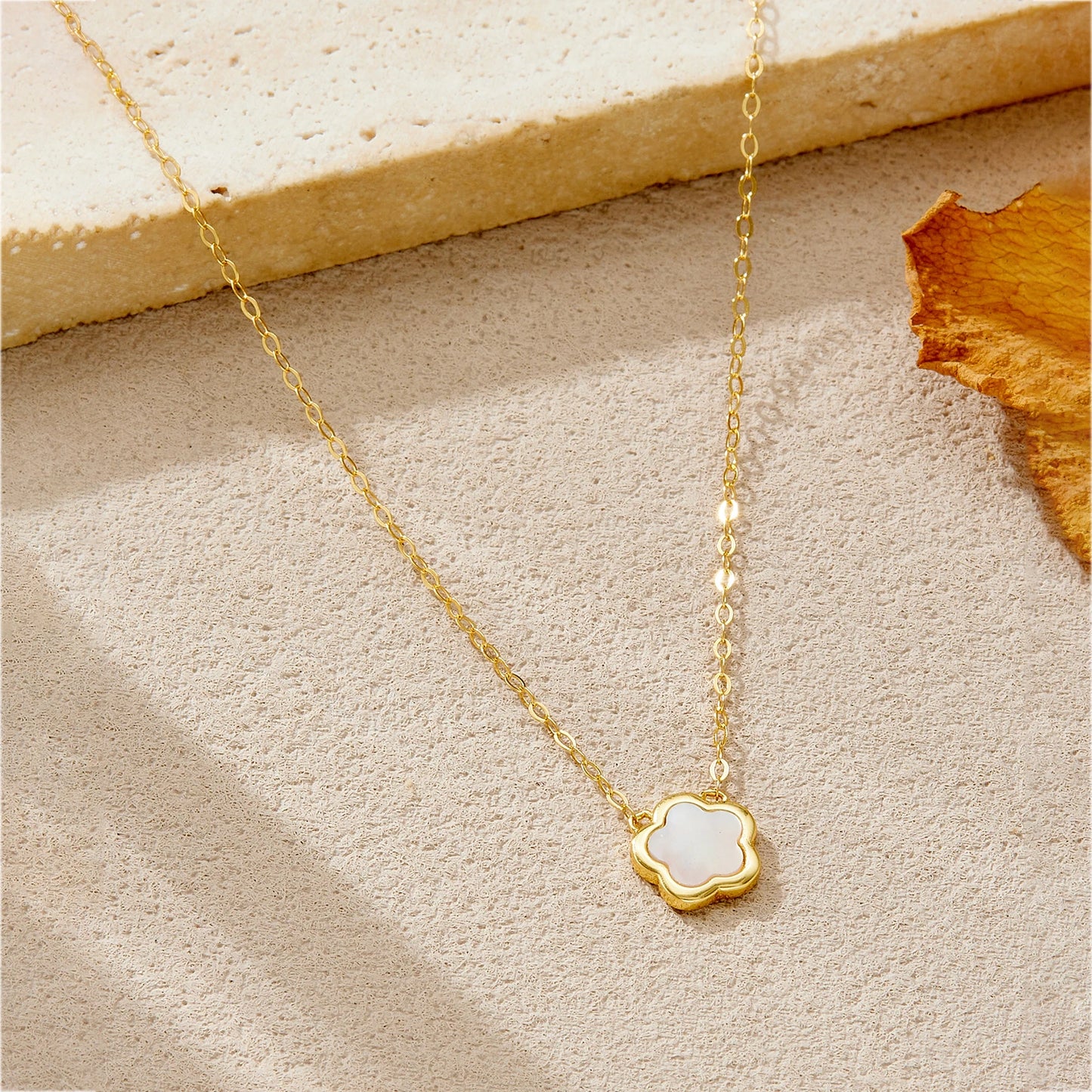 Shell Flower Necklace