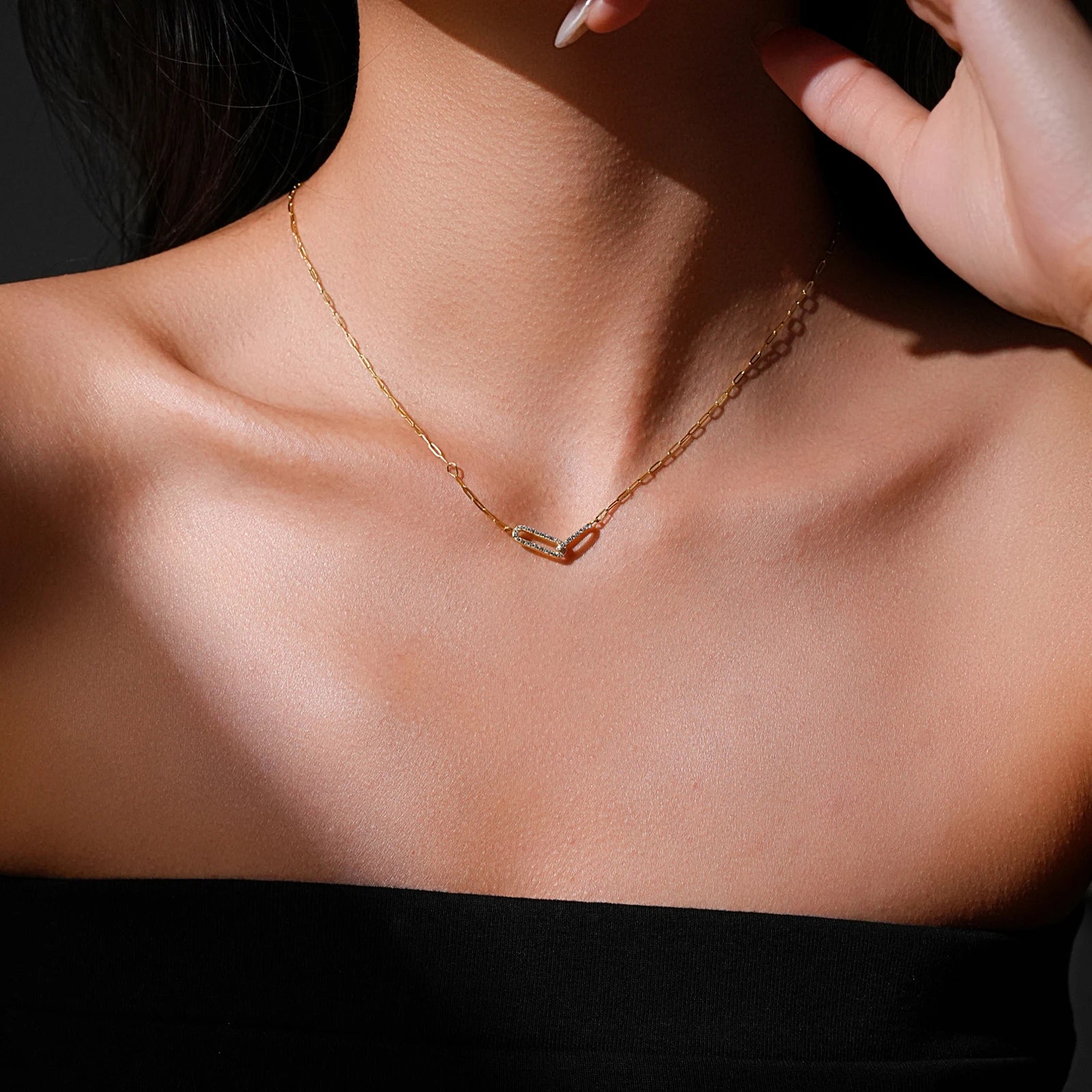 Interlock Zircon Necklace