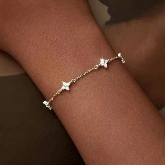Shiny Zircon Flower Bracelet